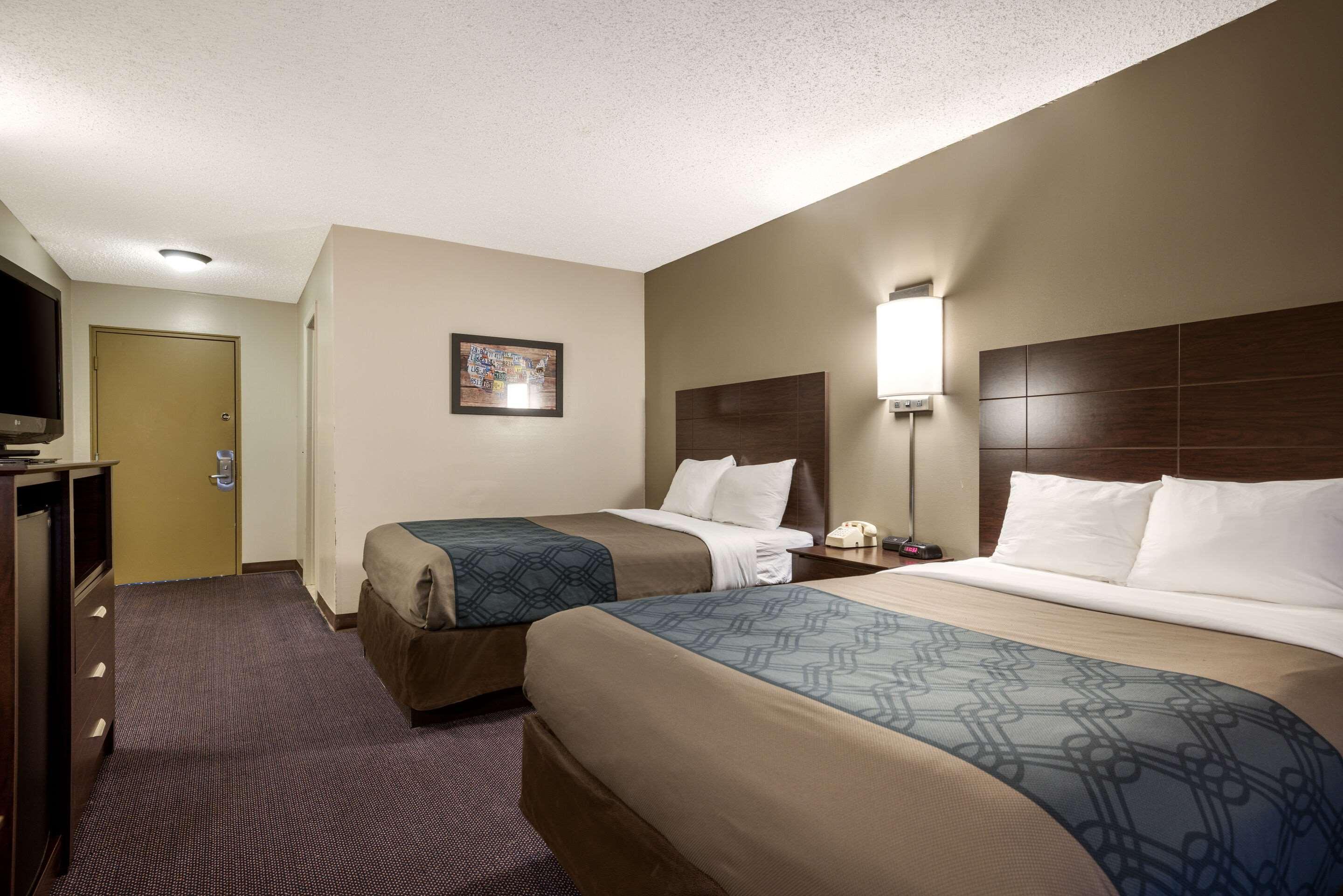 Econo Lodge Darien Lakes Corfu Buitenkant foto